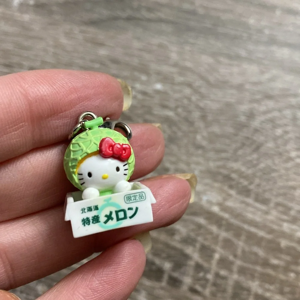 Hello Kitty RARE Key ring - Picture 3 of 5